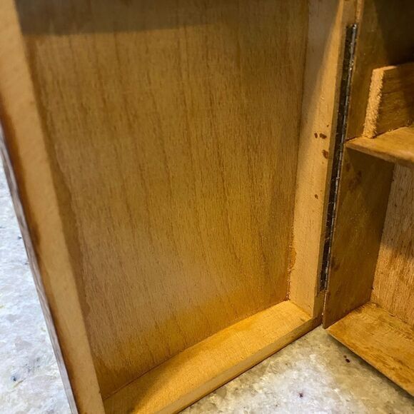 Vintage / Antique Lisbon  Musical Wooden Jewery Box ‎ See Description - Picture 3 of 10